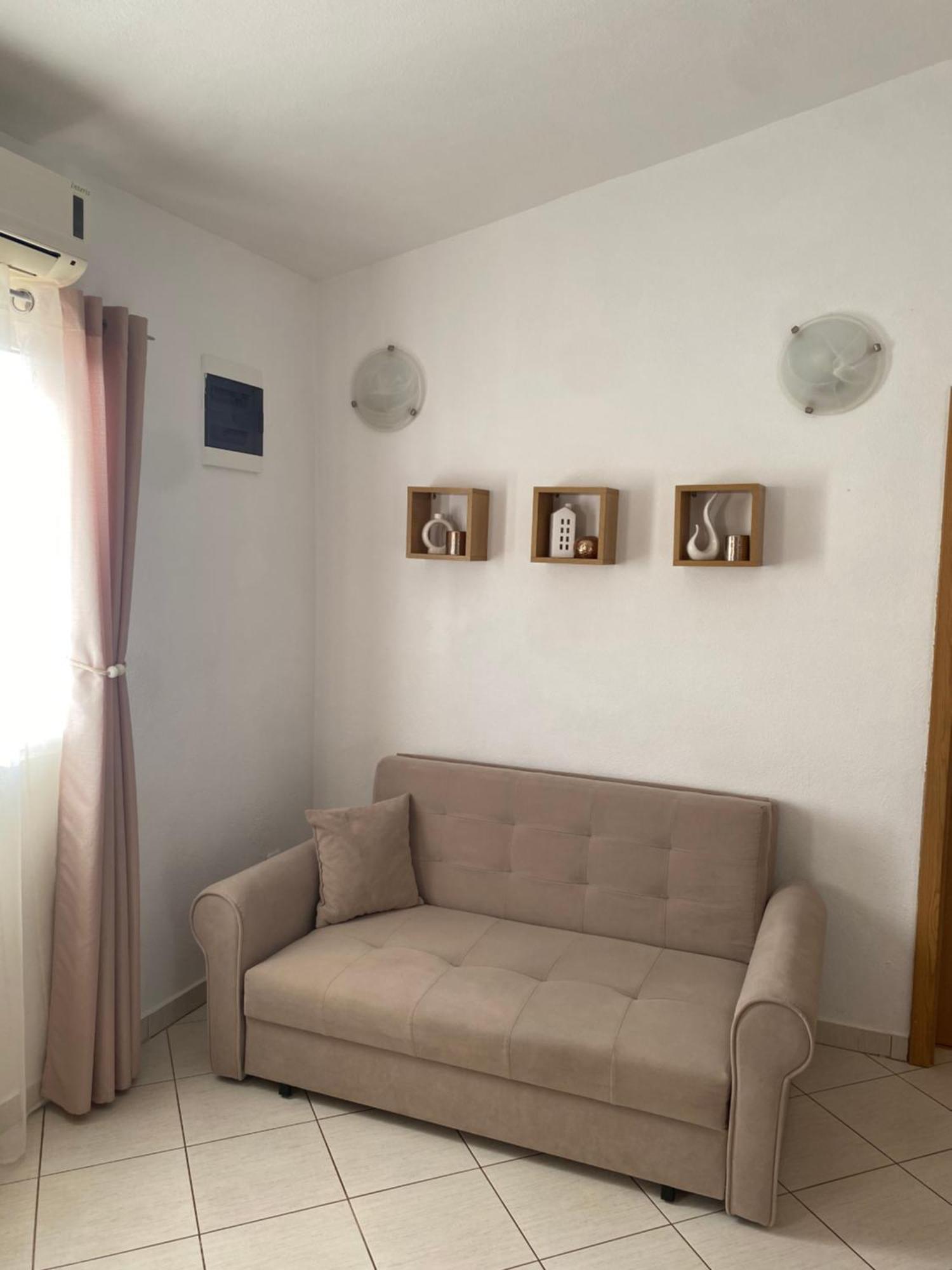 Apartments Lolo ปริฟลากา ภายนอก รูปภาพ