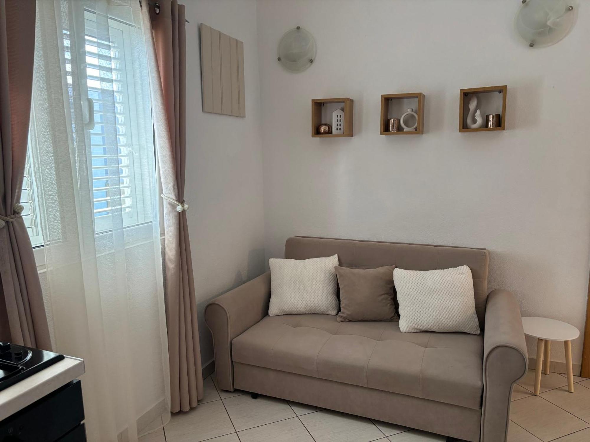 Apartments Lolo ปริฟลากา ภายนอก รูปภาพ